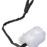 tug chaser blanc gros chien